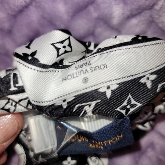 Louis Vuitton Hair Accessory Rubber Band New Black White LV Signature print main image 6